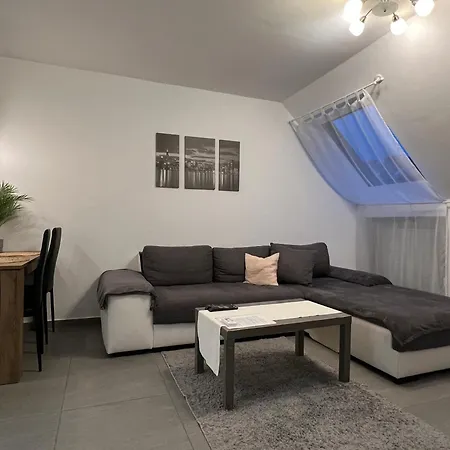 Nmg - Felsomalom Utca